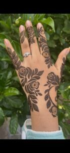 Irsa mehndi artist